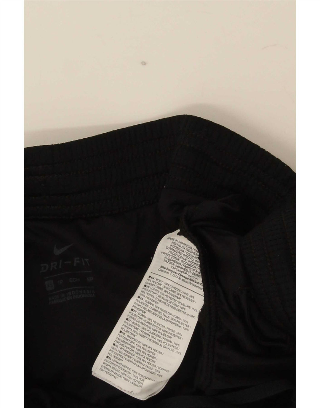 Γυναικείο κανονικό αθλητικό σορτς Nike XS Μαύρο πολυεστέρα