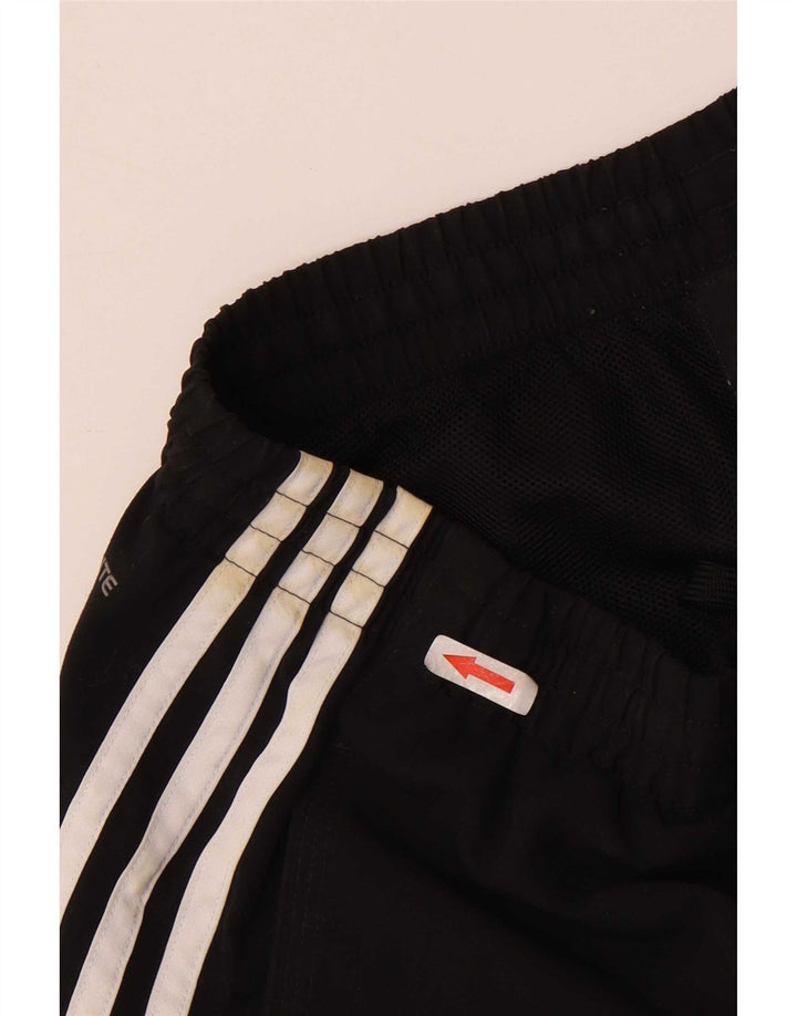 Ανδρικό αθλητικό σορτς Adidas από μεσαίο μαύρο πολυεστέρα