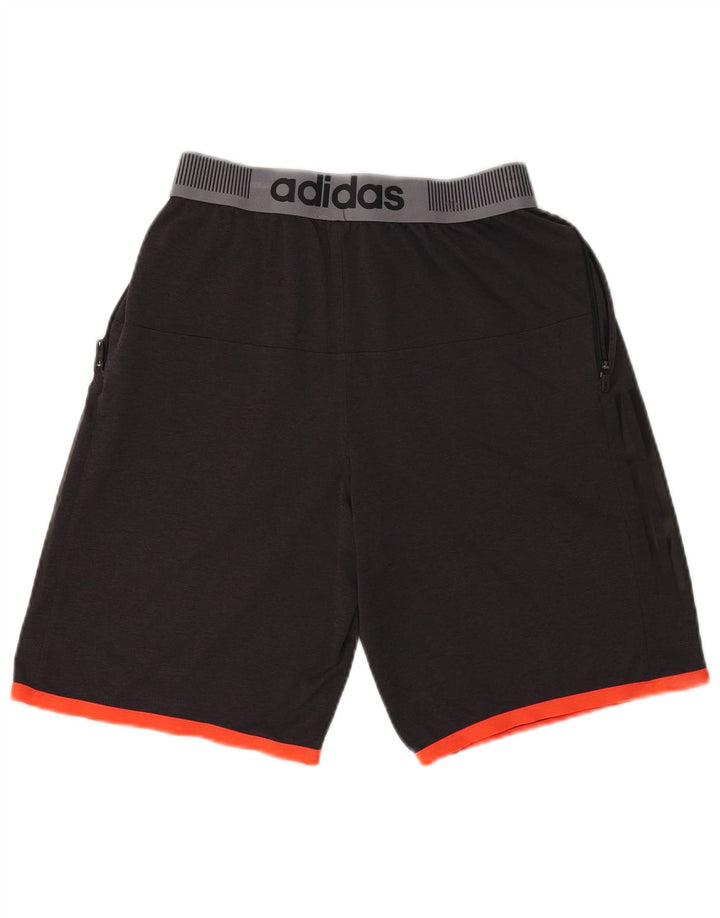 Ανδρικό γραφικό αθλητικό σορτς Adidas με μεσαίο γκρι χρώμα