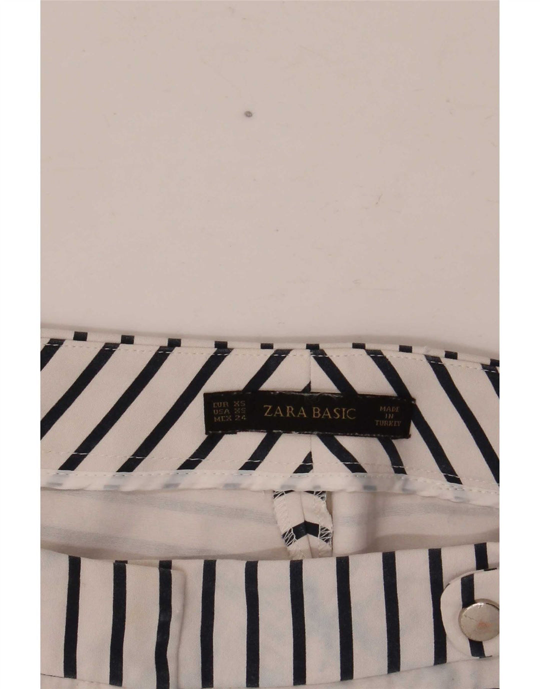 Zara Γυναικείο κανονικό σορτς XS W28 Λευκό ριγέ