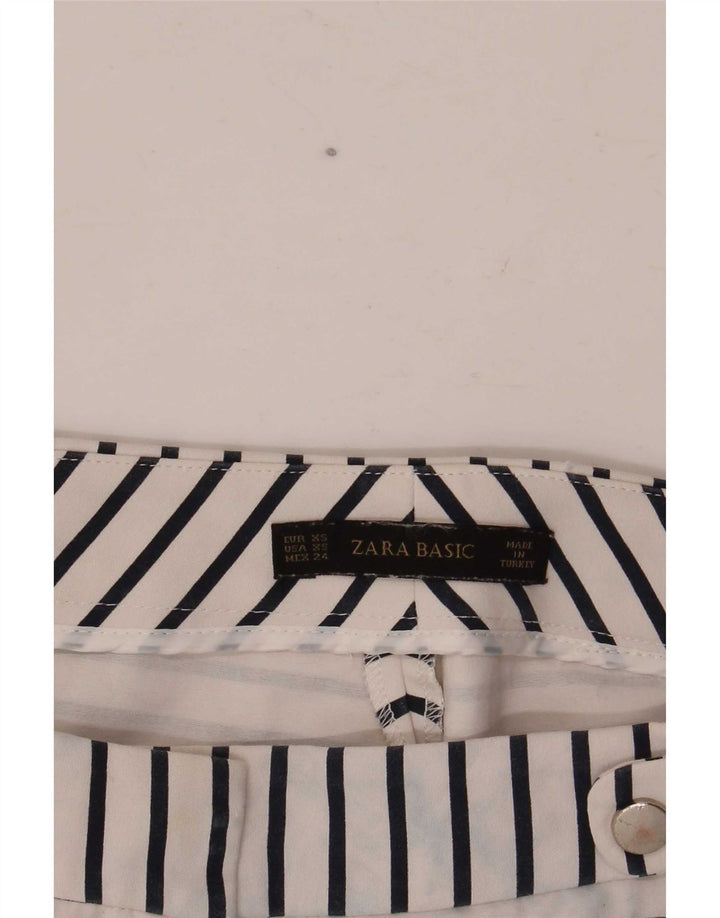 Zara Γυναικείο κανονικό σορτς XS W28 Λευκό ριγέ