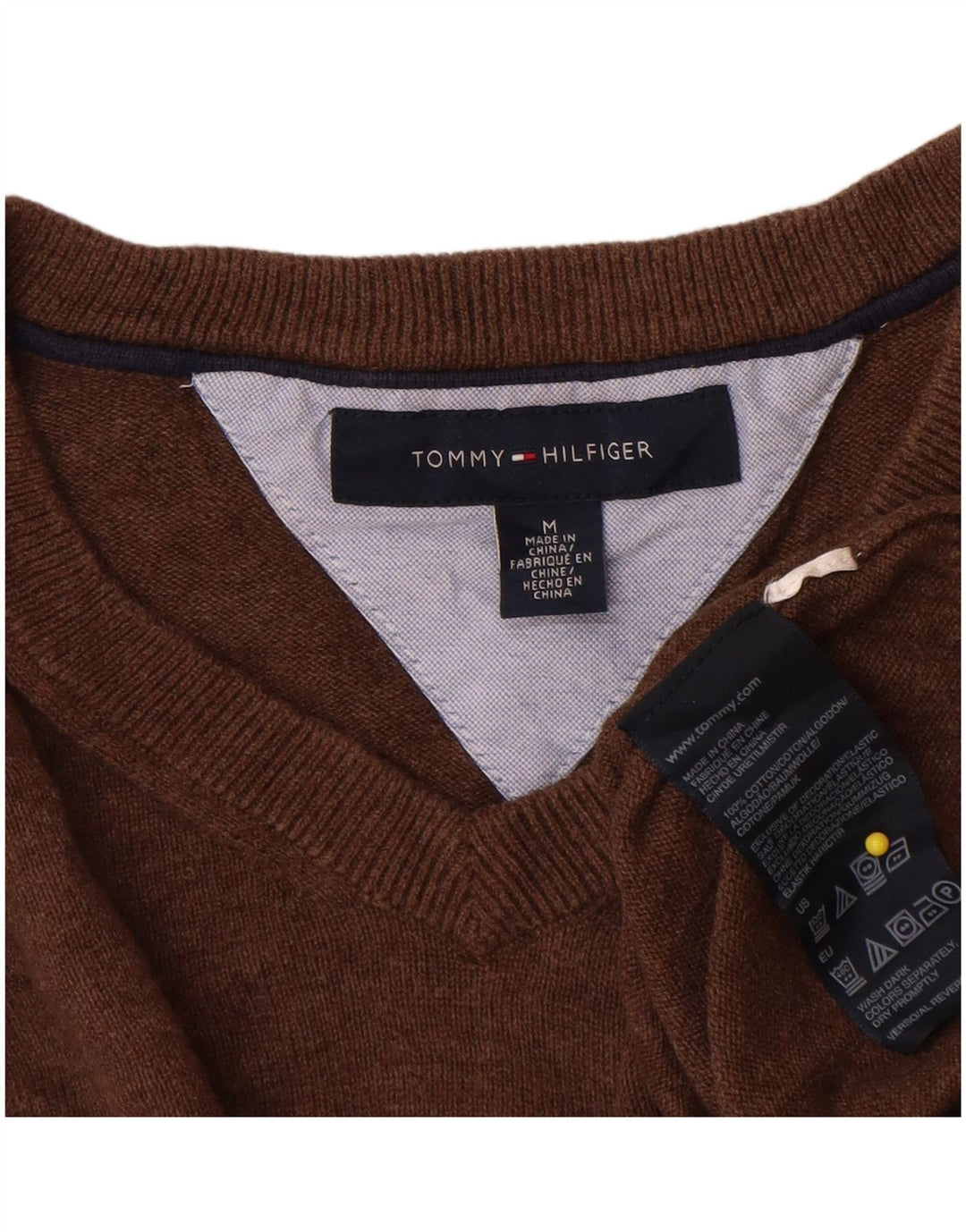 Ανδρικό πουλόβερ Tommy Hilfiger με V λαιμόκοψη, μεσαίο καφέ βαμβακερό