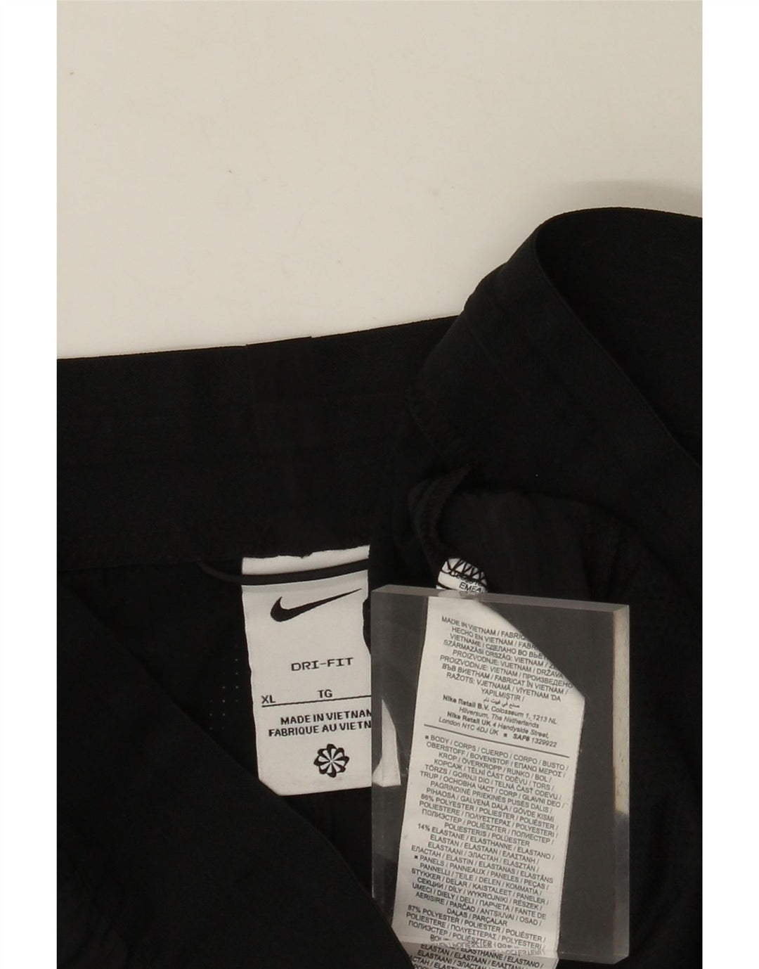 Γυναικείο αθλητικό σορτς NIKE Dri Fit UK 18 XL μαύρο πολυεστέρα