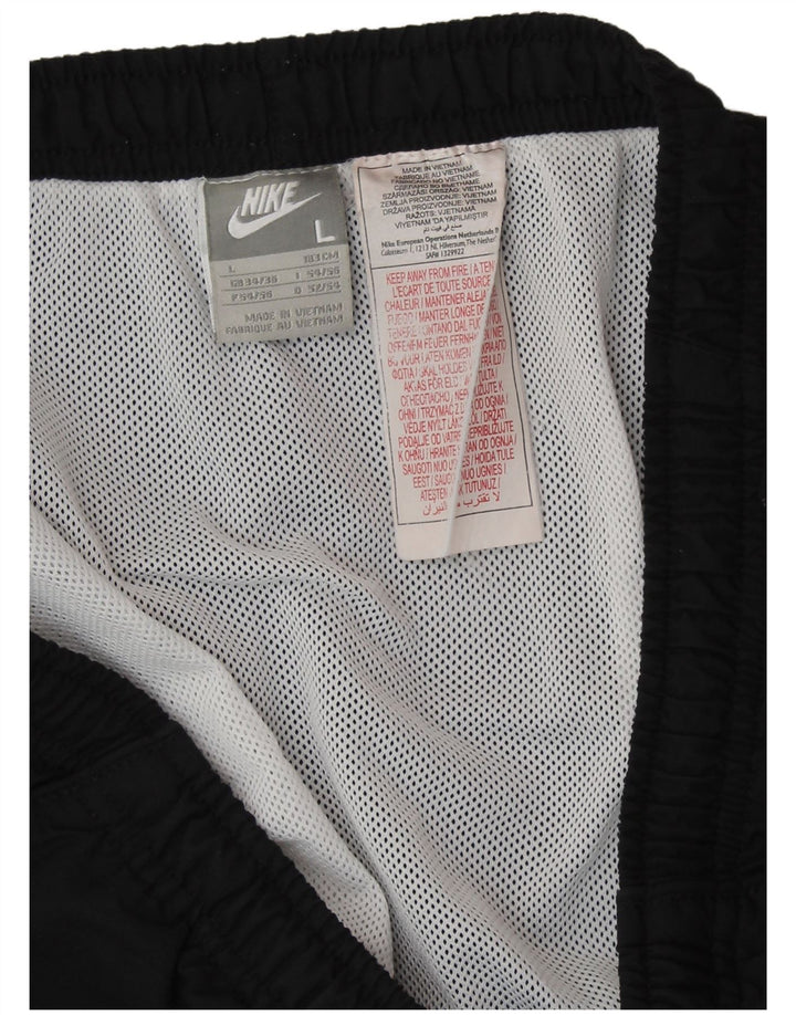 Ανδρικό αθλητικό σορτς NIKE μεγάλο μαύρο πολυεστέρα