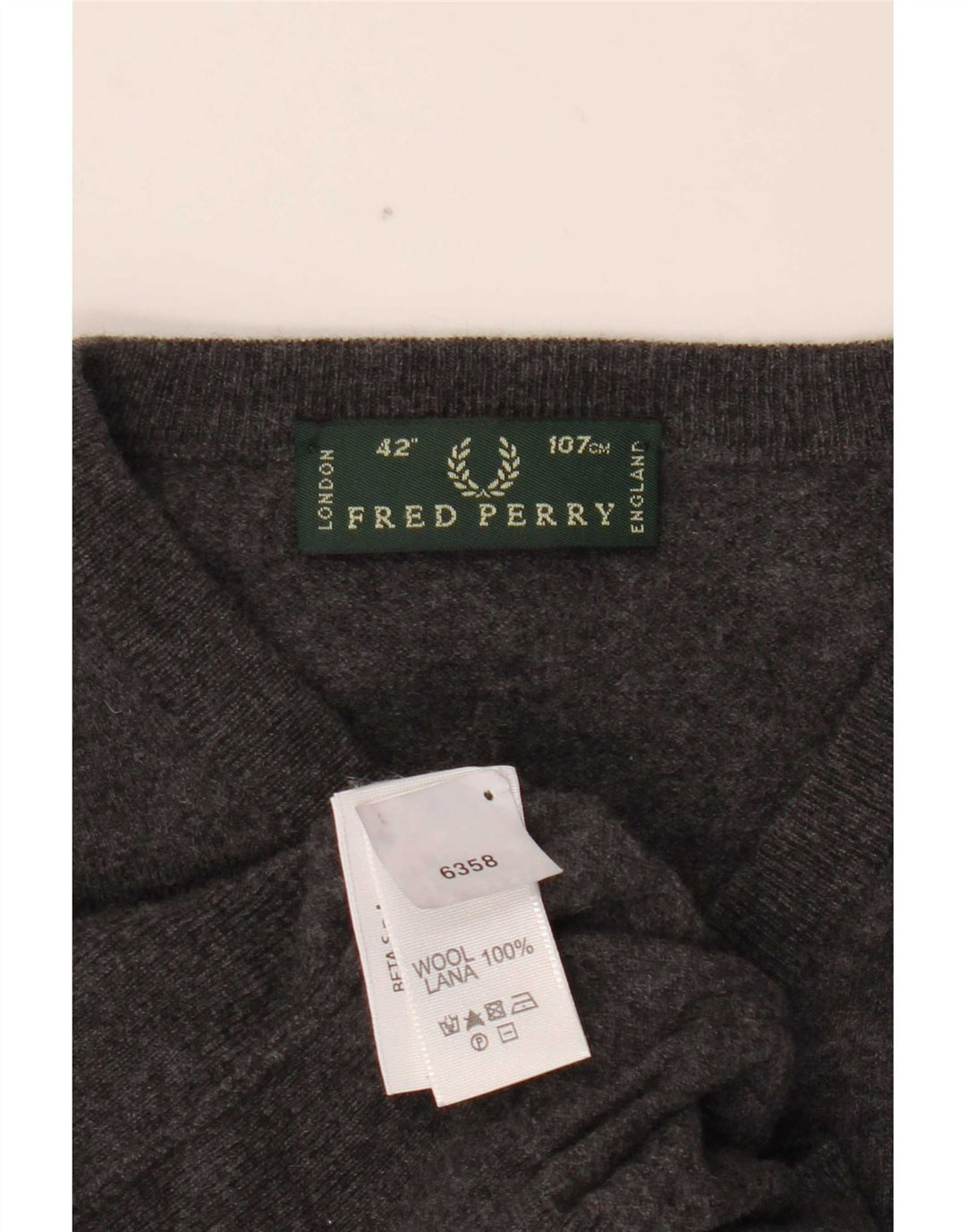Fred Perry Ανδρικό πουλόβερ με λαιμόκοψη με μεσαίο γκρι μαλλί