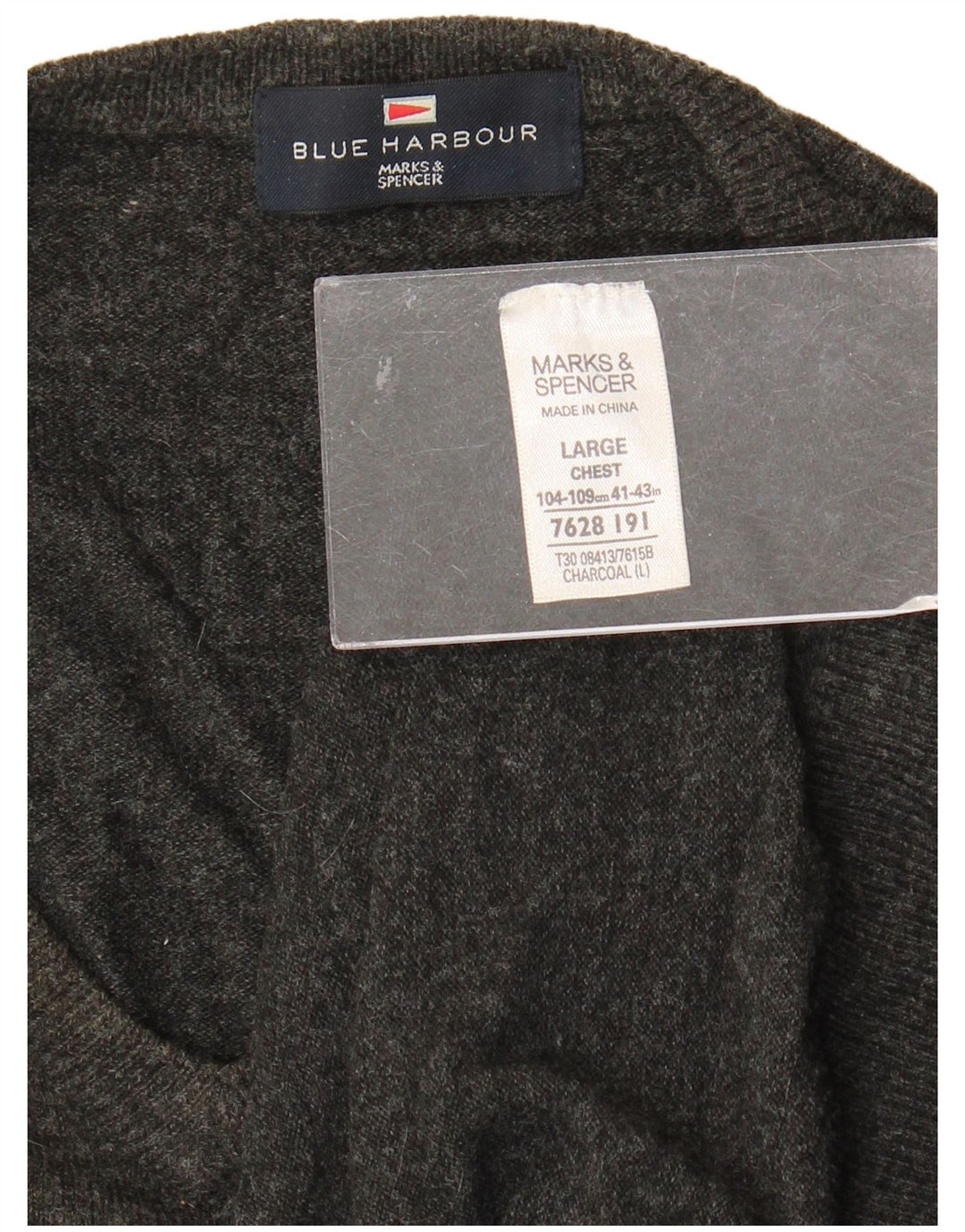 Ανδρικό πουλόβερ Marks & Spencer Blue Harbor με λαιμόκοψη με λαιμόκοψη σε μεγάλο γκρι ακρυλικό