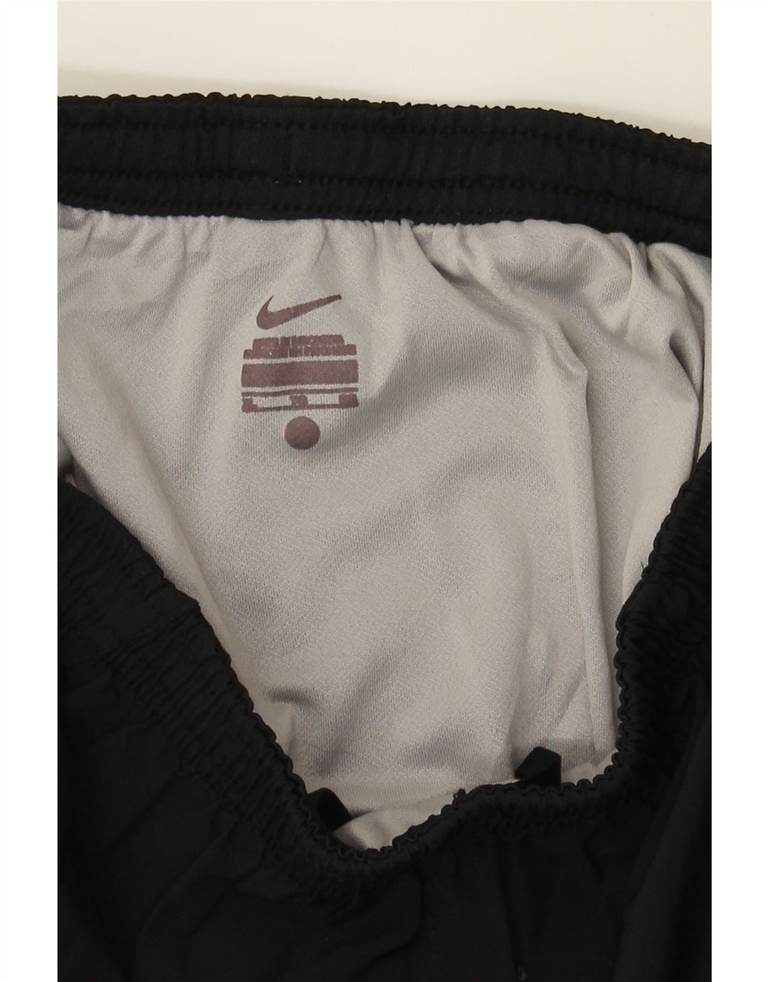 NIKE Boys Sport Shorts 13-14 Years XL  Black Polyester Vintage Nike and Second-Hand Nike from Messina Hembry 