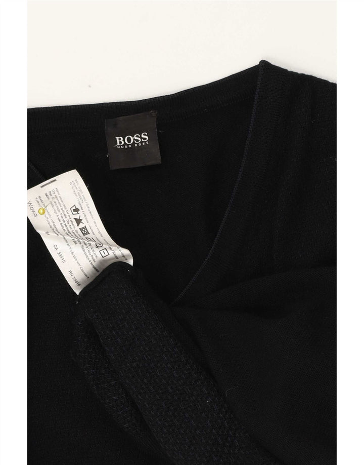 Ανδρικό πουλόβερ Hugo Boss με V λαιμόκοψη, μεσαίο μαύρο παρθένο μαλλί