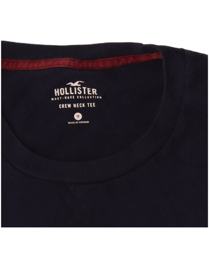 Ανδρικό μπλουζάκι Hollister Top από μεσαίο μπλε ναυτικό βαμβακερό