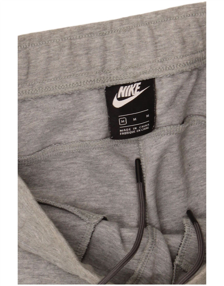 Ανδρικό αθλητικό σορτς Nike, βαμβακερό σε μεσαίο γκρι χρώμα