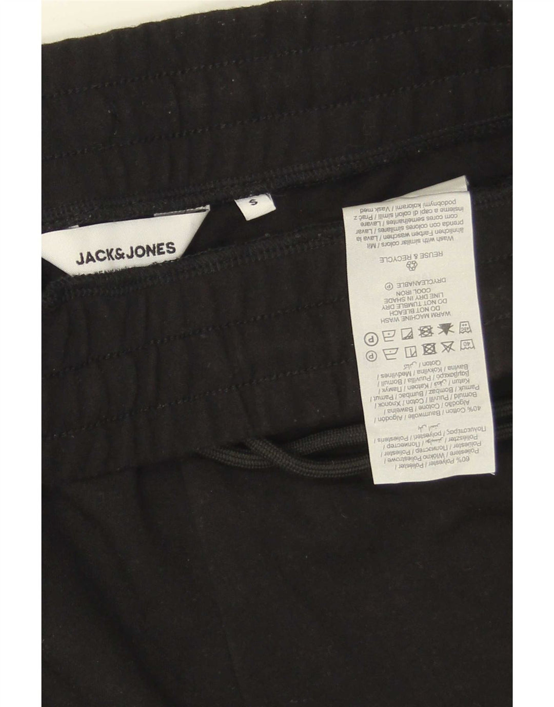 Ανδρικό αθλητικό σορτς Jack & Jones από μικρό μαύρο πολυεστέρα