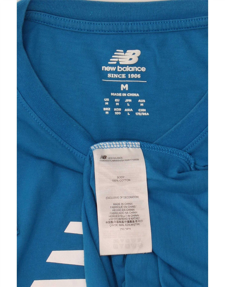 Ανδρικό γραφικό T-Shirt New Balance Τοπ μεσαίο μπλε βαμβακερό