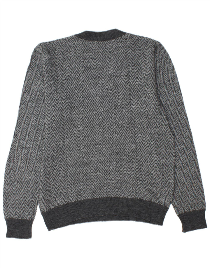 Ανδρικό πουλόβερ με λαιμόκοψη ALMIRA Small Grey Chevron