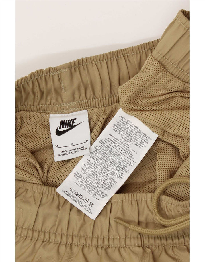 Ανδρικό αθλητικό σορτς Nike από μεσαίο χακί πολυεστέρα