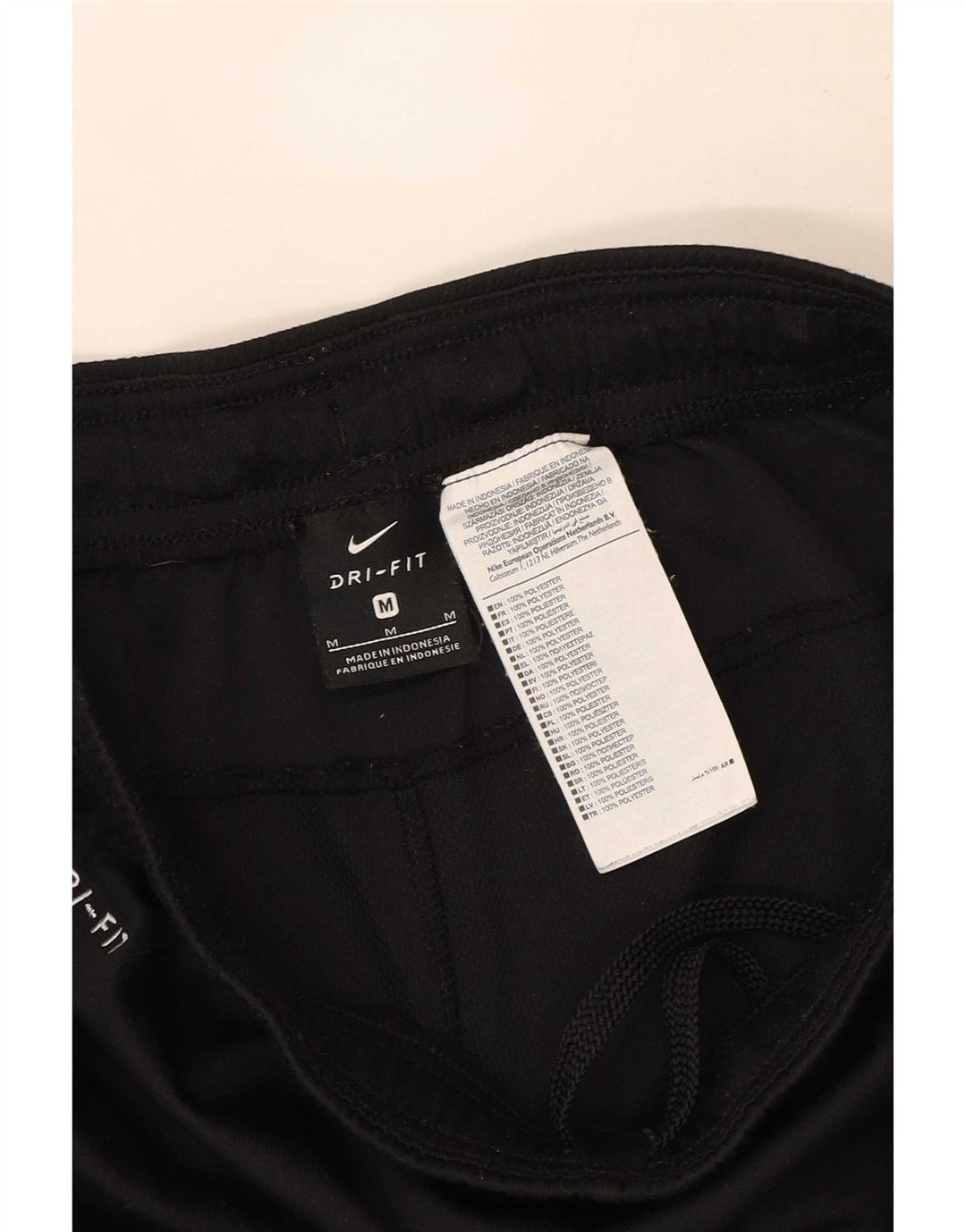 Ανδρικό αθλητικό σορτς Nike Dri Fit από μεσαίο μαύρο πολυεστέρα