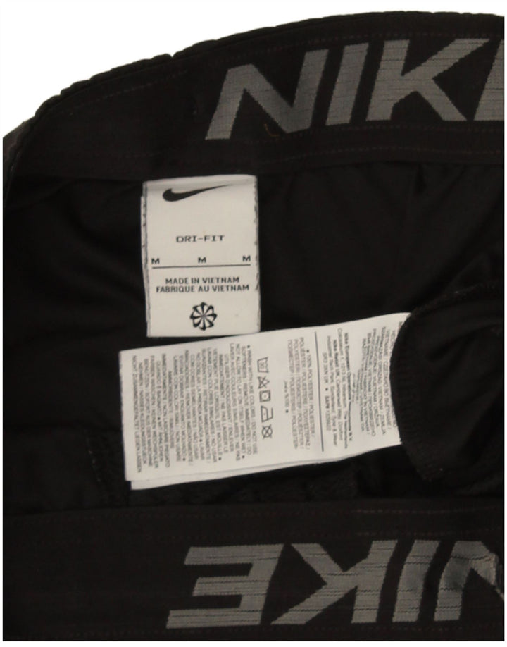 Ανδρικό αθλητικό σορτς Nike Dri Fit από μεσαίο μαύρο πολυεστέρα