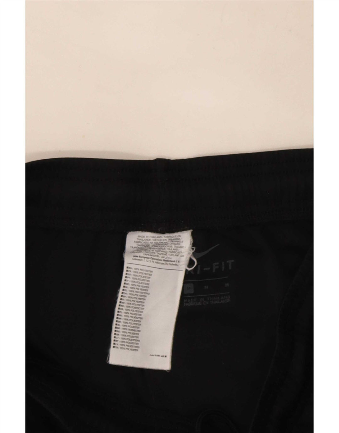 Ανδρικό αθλητικό σορτς Nike Dri Fit από μεσαίο μαύρο πολυεστέρα