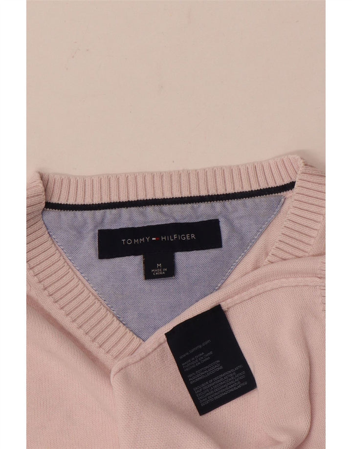 Ανδρικό πουλόβερ Tommy Hilfiger με V λαιμόκοψη, μεσαίο ροζ βαμβακερό