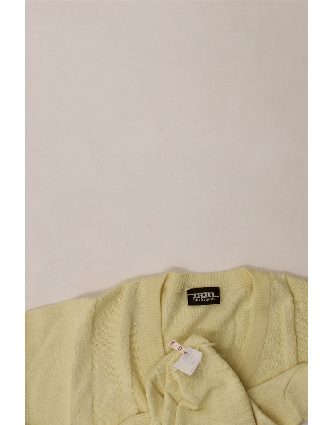 VINTAGE Mens V-Neck Jumper Sweater IT 50 Medium Yellow Polyacrylic Vintage Vintage and Second-Hand Vintage from Messina Hembry 