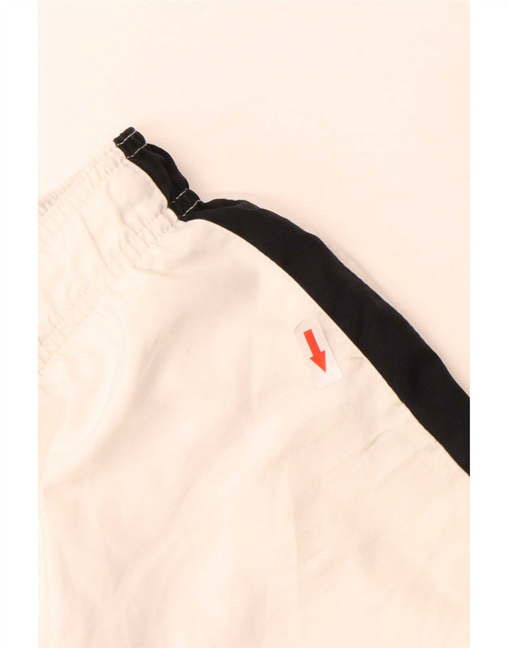 Ανδρικό αθλητικό σορτς Nike Dri Fit σε μεσαίο λευκό χρώμα, πολυεστέρας