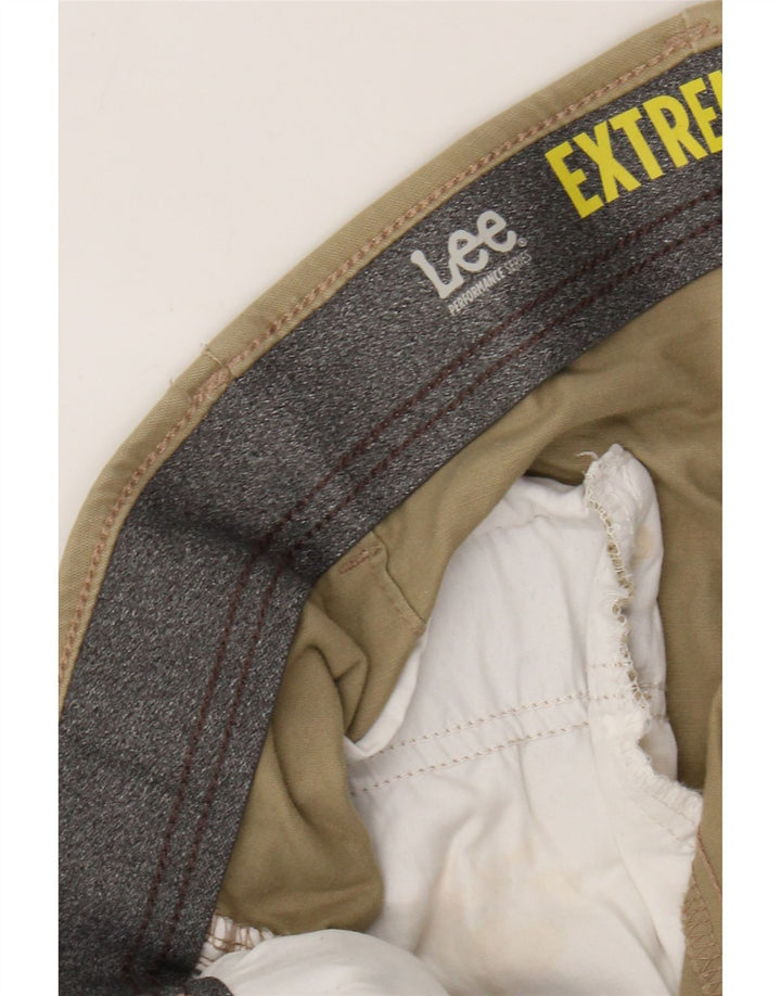 Ανδρικό ίσιο παντελόνι Chino Lee Extreme Comfort W40 L33 Πράσινο