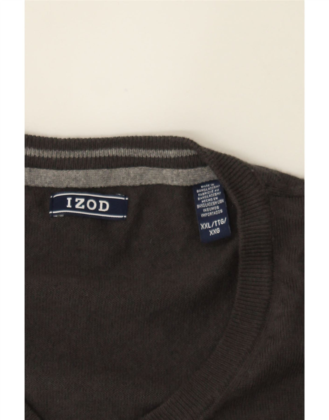 IZOD Mens V-Neck Jumper Sweater 2XL Grey Cotton Vintage Izod and Second-Hand Izod from Messina Hembry 