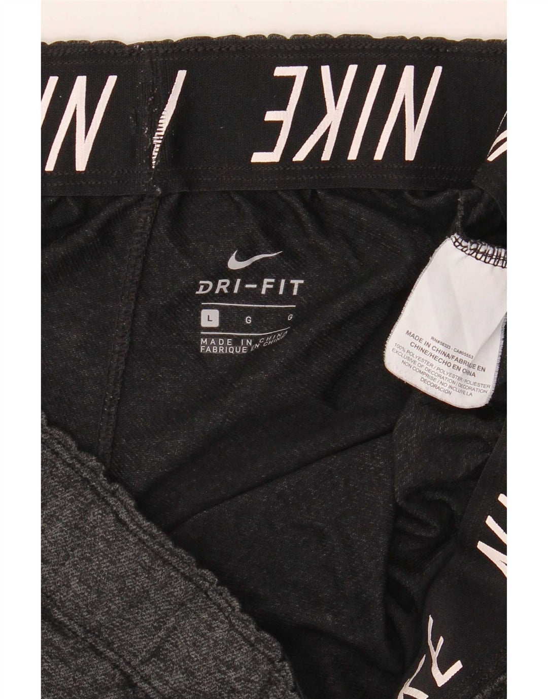 Ανδρικό αθλητικό σορτς Nike Dri Fit με μεγάλο γκρι πολυεστέρα