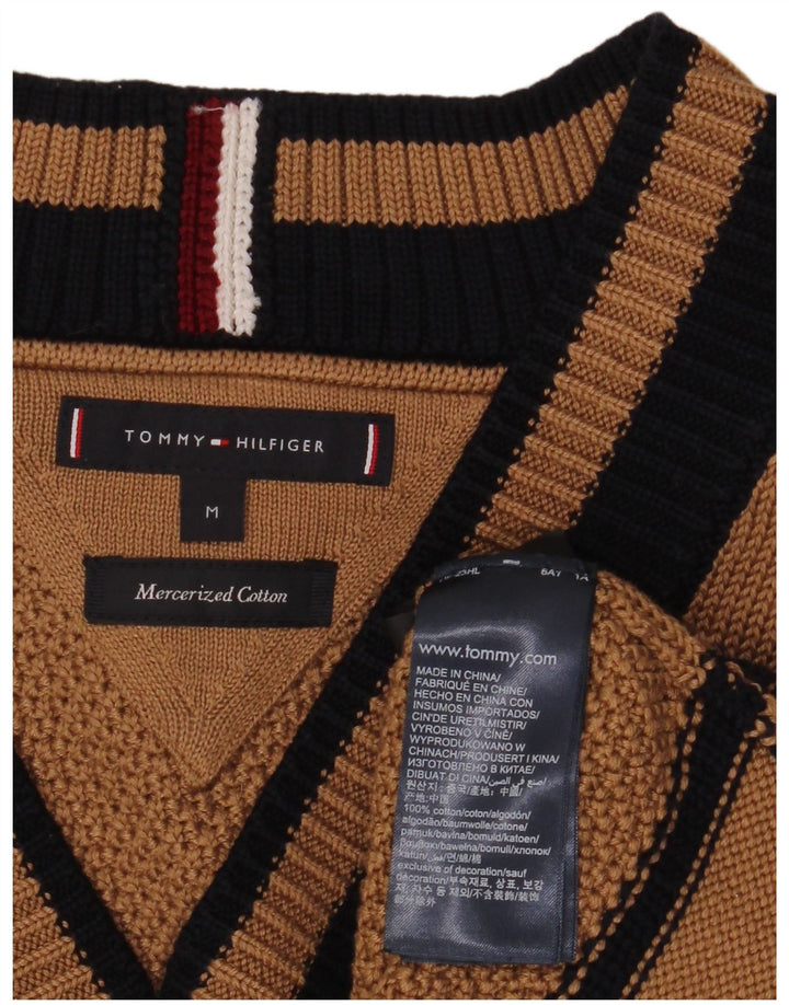 Ανδρικό πουλόβερ Tommy Hilfiger με λαιμόκοψη σε μεσαίο καφέ χρώμα