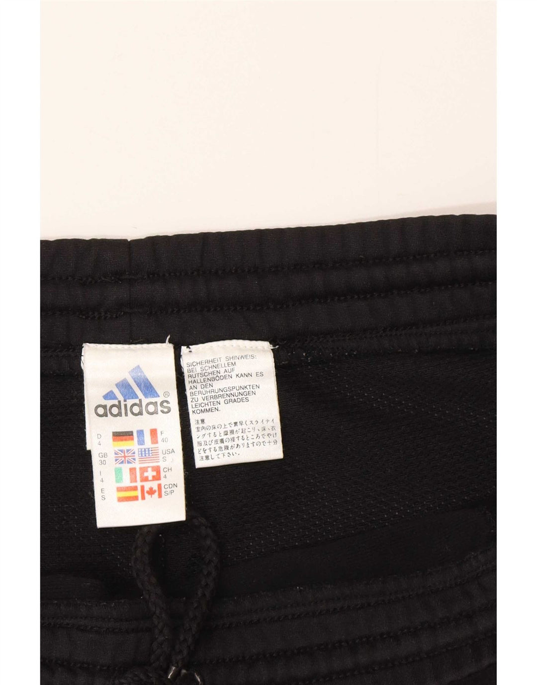 Ανδρικό αθλητικό σορτς Adidas από μεσαίο μαύρο πολυεστέρα