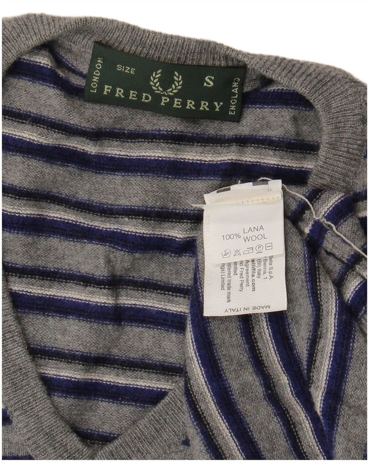 Fred Perry Ανδρικό πουλόβερ με λαιμόκοψη με V λαιμόκοψη μαλλί με μικρό γκρι ριγέ