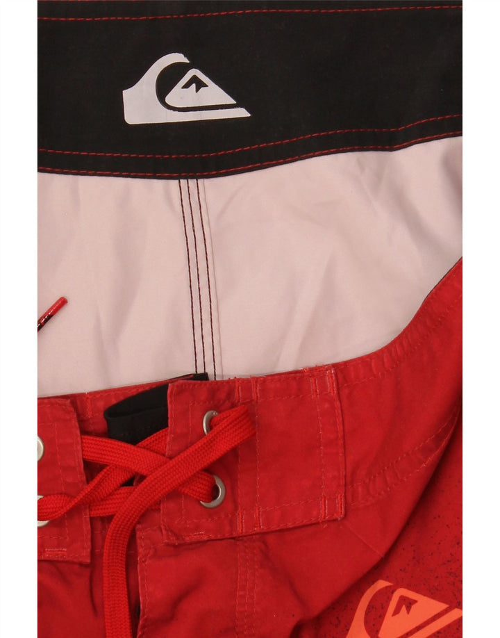 Ανδρικό γραφικό σορτς κολύμβησης Quiksilver, μεσαίο κόκκινο ριγέ