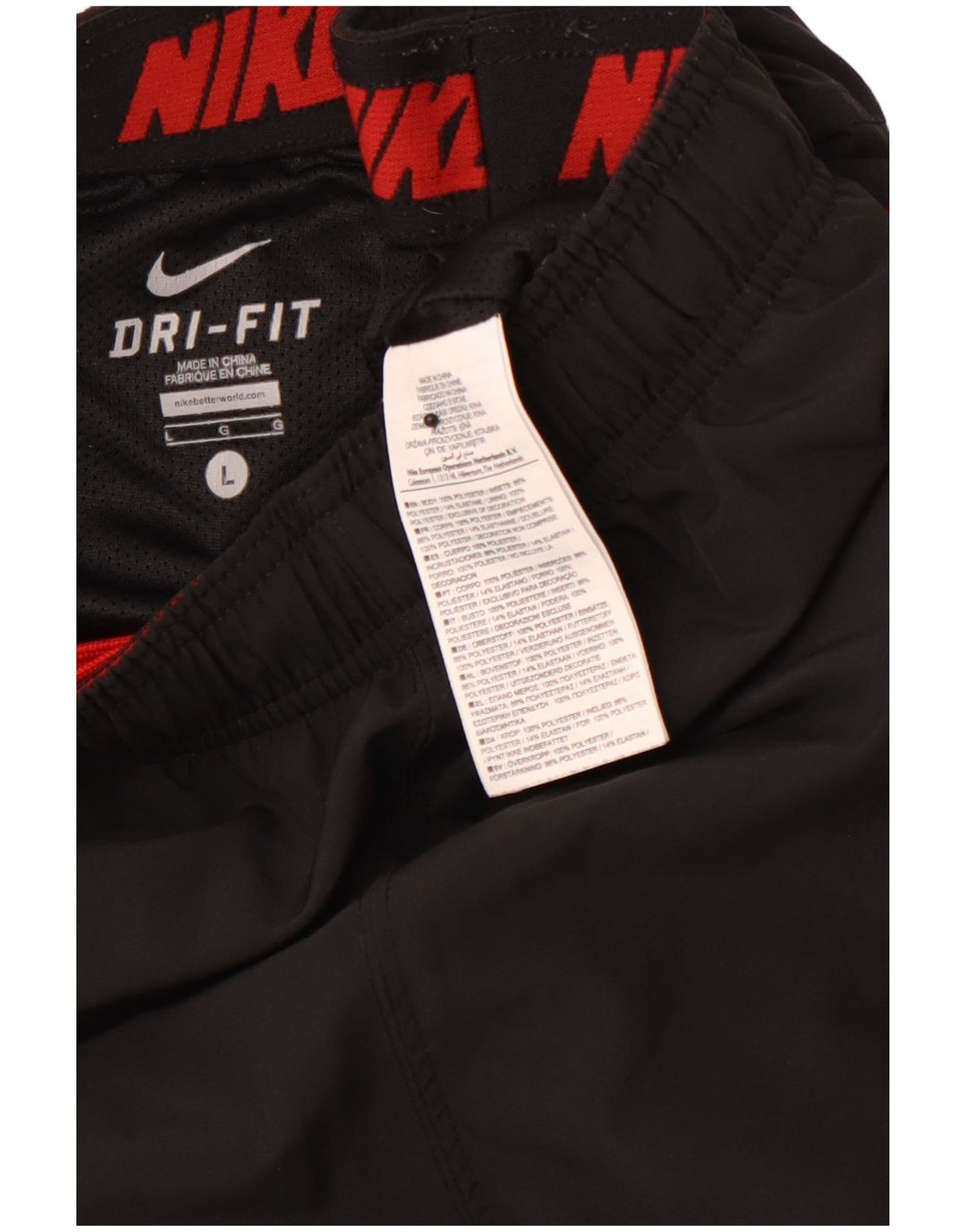 Ανδρικό αθλητικό σορτς NIKE σε μεγάλο μαύρο χρώμα από πολυεστέρα